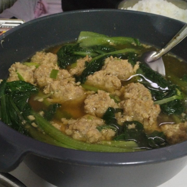 肉丸 🍡小白菜汤