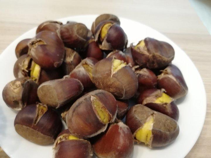 板栗这样做才好剥又好吃