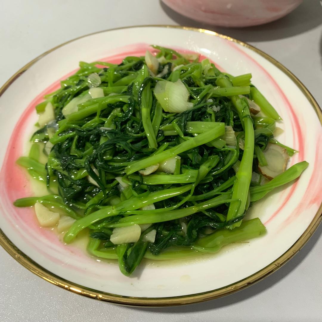 炝炒空心菜（不黑的秘密）