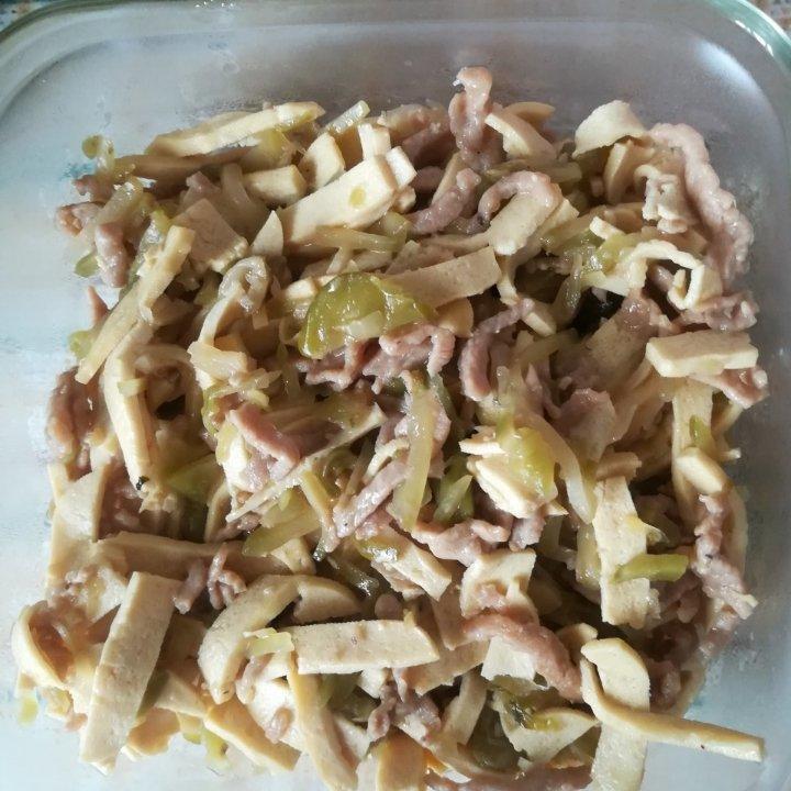 榨菜香干炒肉丝