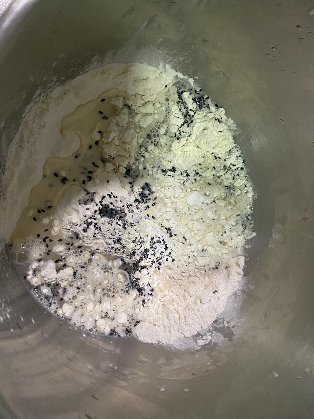 【鲁邦种】隔夜黑芝麻法棍的做法 步骤1