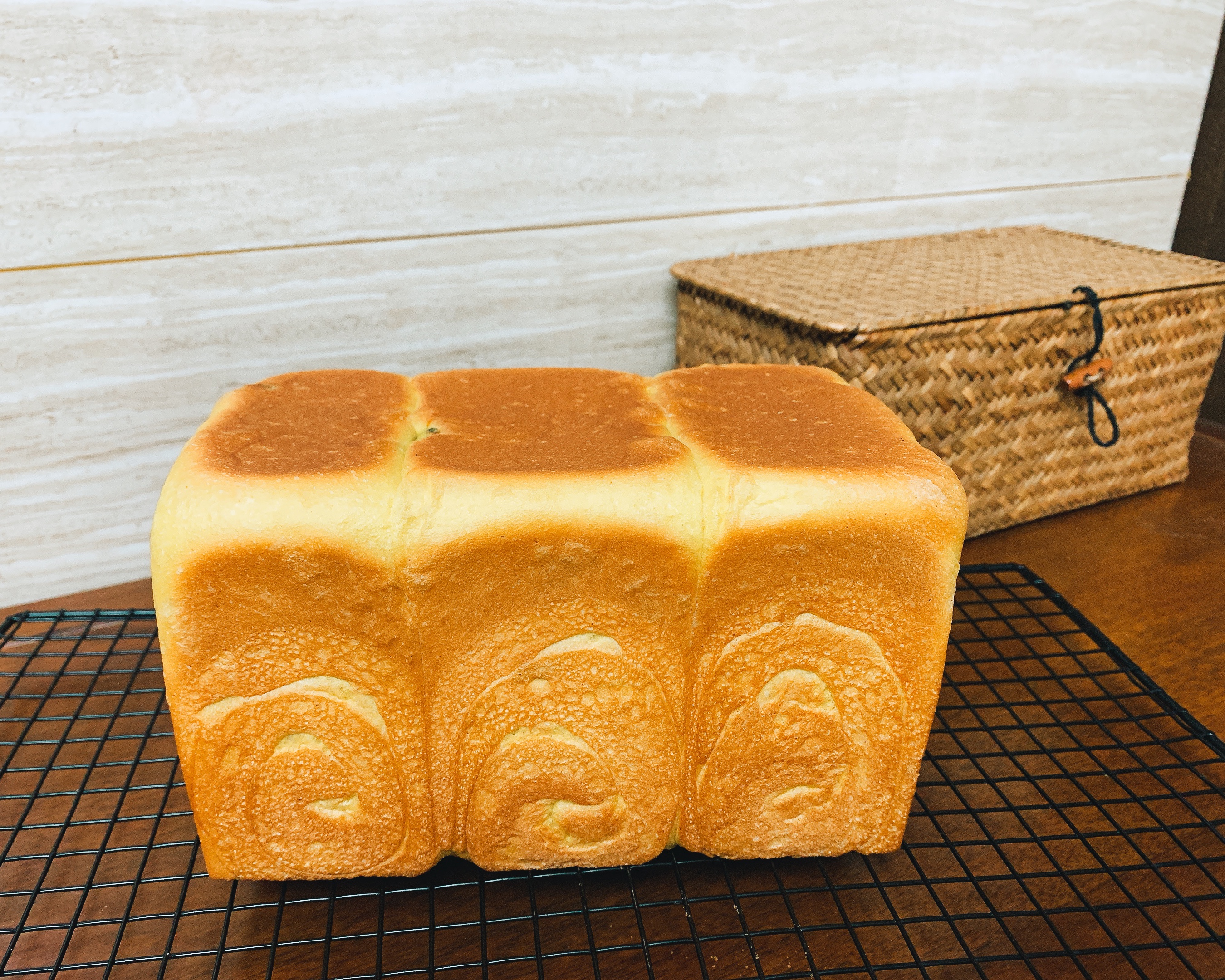 面包机也能做出绵软拉丝的吐司(以松下105为例)的做法 步骤32