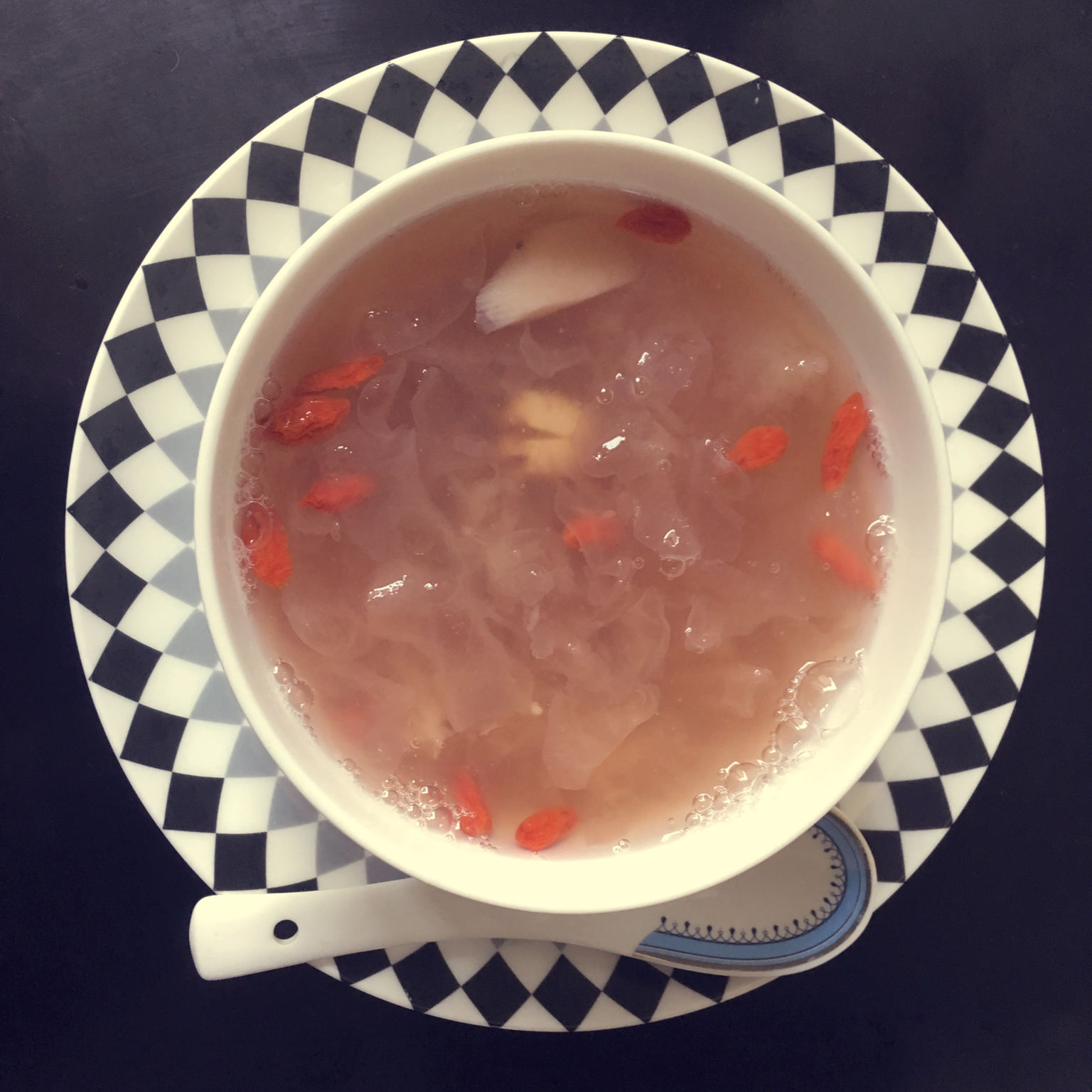 银耳百合莲子羹