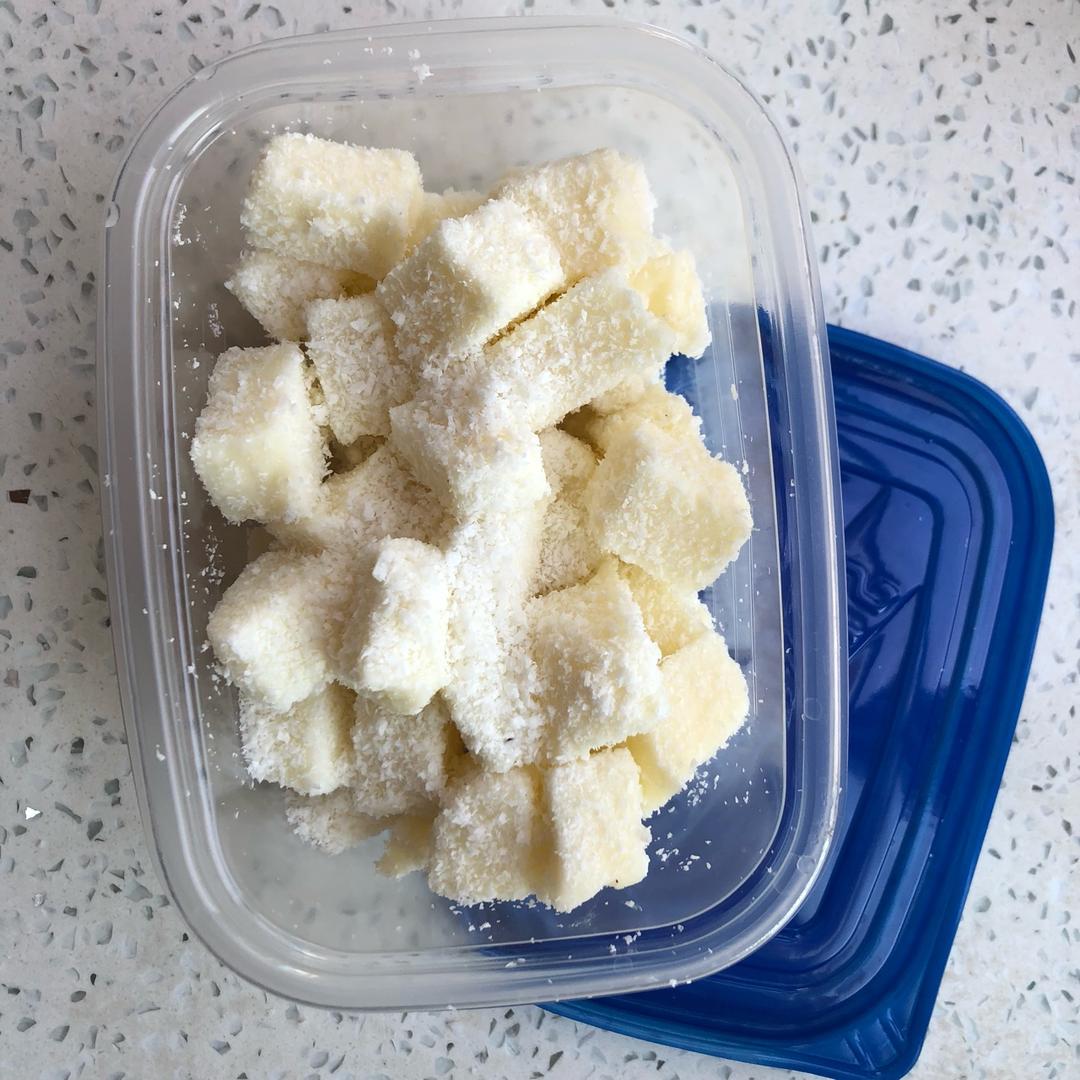 完胜85度C牛奶椰丝小方