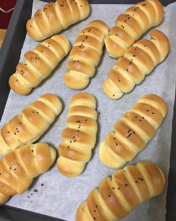 毛毛虫肉松面包