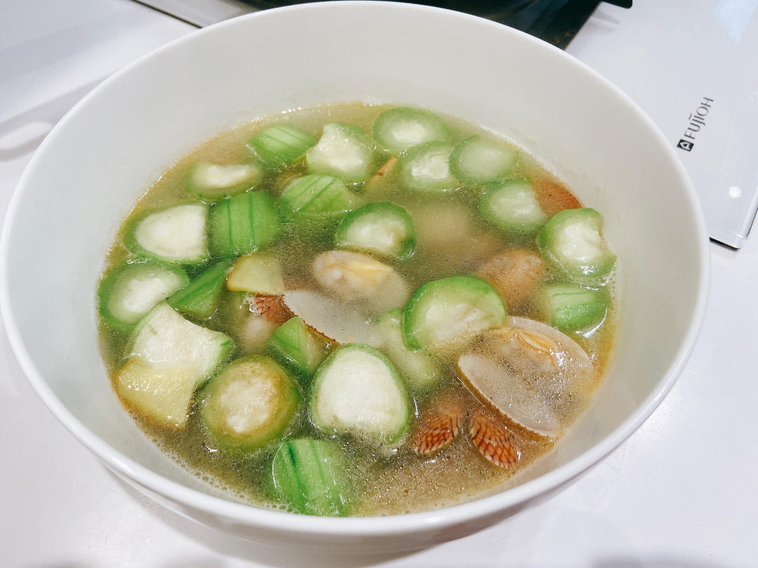 清热解燥•丝瓜蛤蜊汤•减脂友好