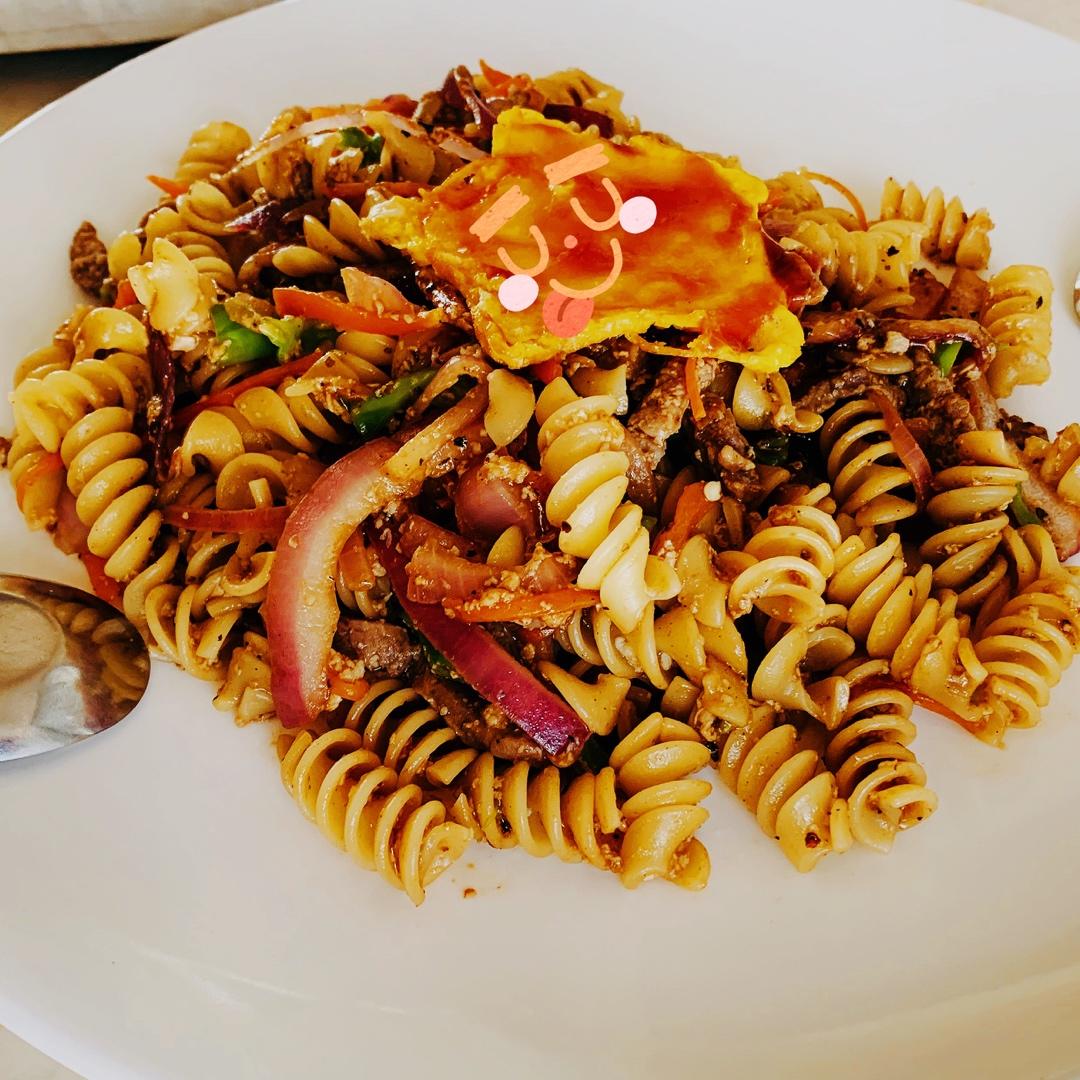 hanyt做的黑胡椒牛肉意大利面