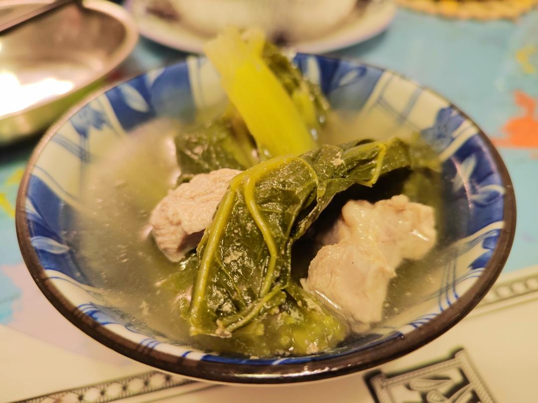 广式春菜瘦肉汤煲