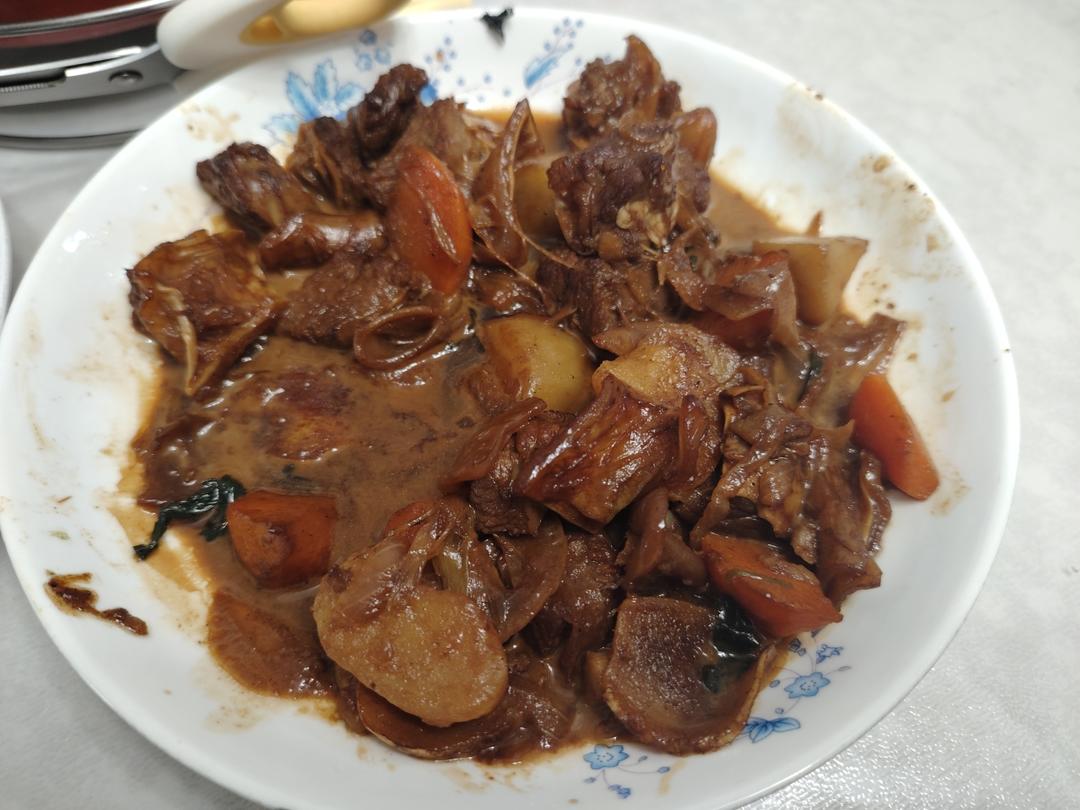 沙沙土豆胡萝卜炖牛肉