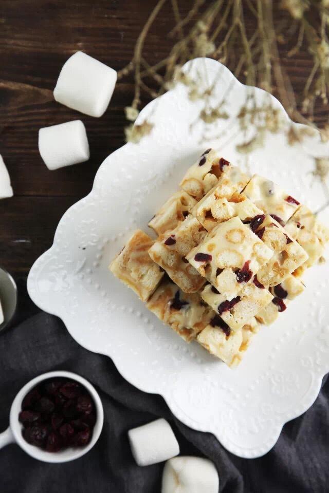 蔓越莓牛扎沙琪玛的做法