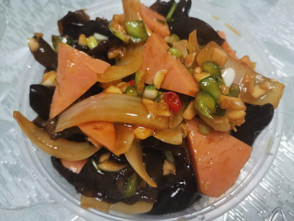 凉拌洋葱木耳