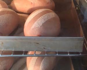 奶油奶酪馅草莓冻干餐包～UKOEO高比克食谱的做法 步骤18