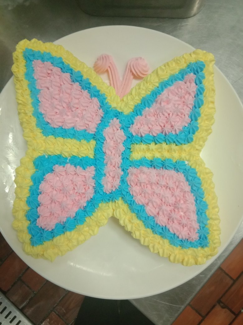 立体卡通蝴蝶生日蛋糕