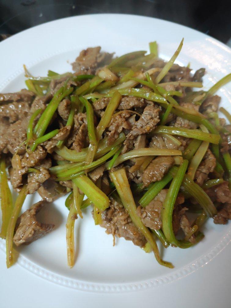 泡椒牛肉丝炒芹菜