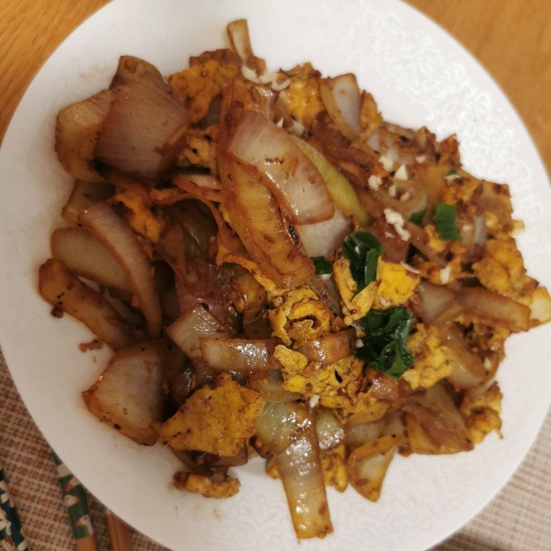 洋葱炒鸡蛋（5分钟快手菜）