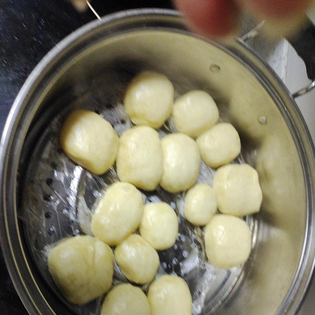 一发奶香小馒头，口感特别好！