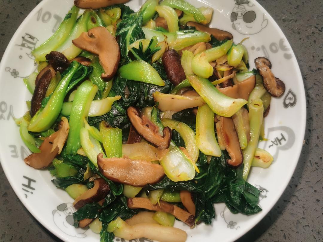 炒菜：干香菇炒青菜