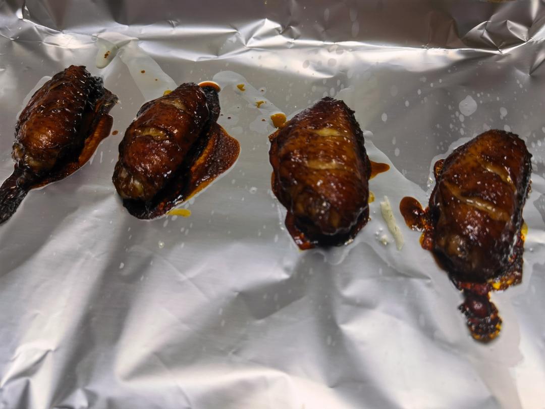 无比鲜嫩多汁的蒜香蜜汁鸡翅