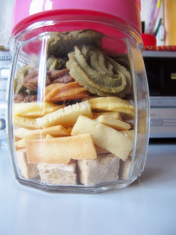 多种口味曲奇（香草、巧克力、抹茶）