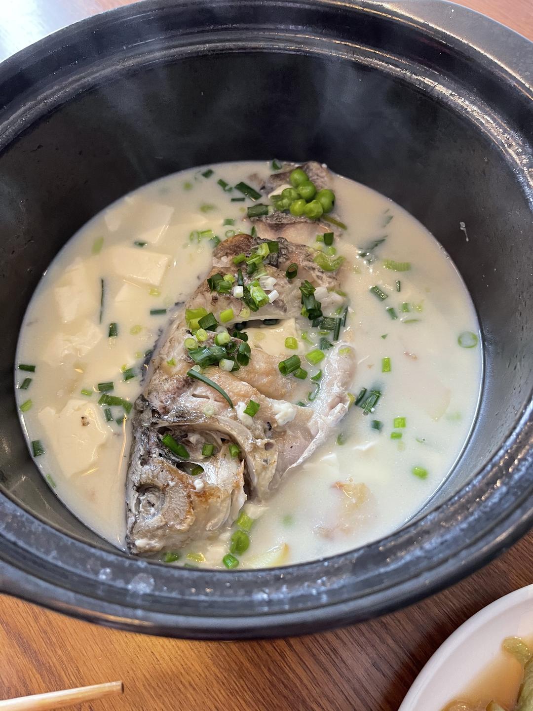 初级版奶白鲫鱼豆腐汤（孕妇可参考）