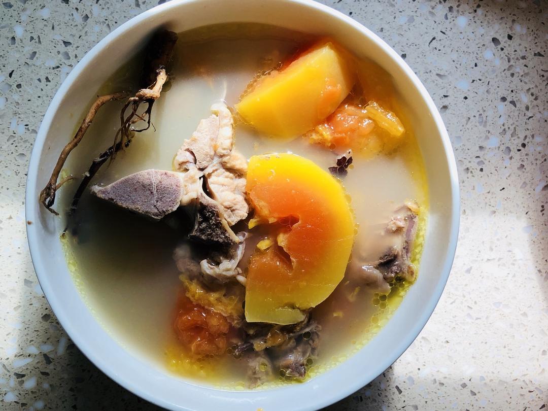 粤式·五指毛桃木瓜煲鸡汤