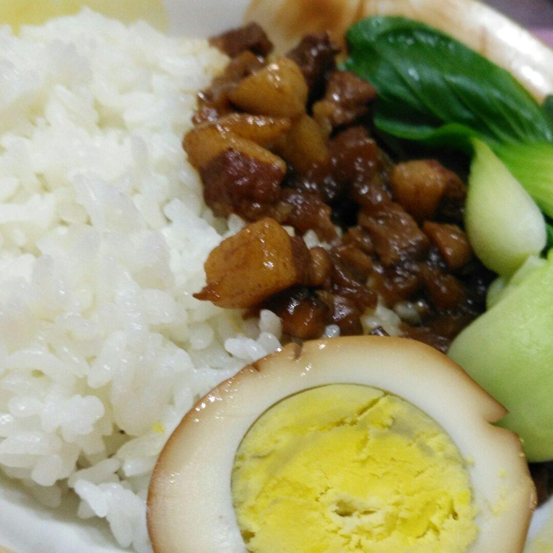洋葱酥卤肉饭