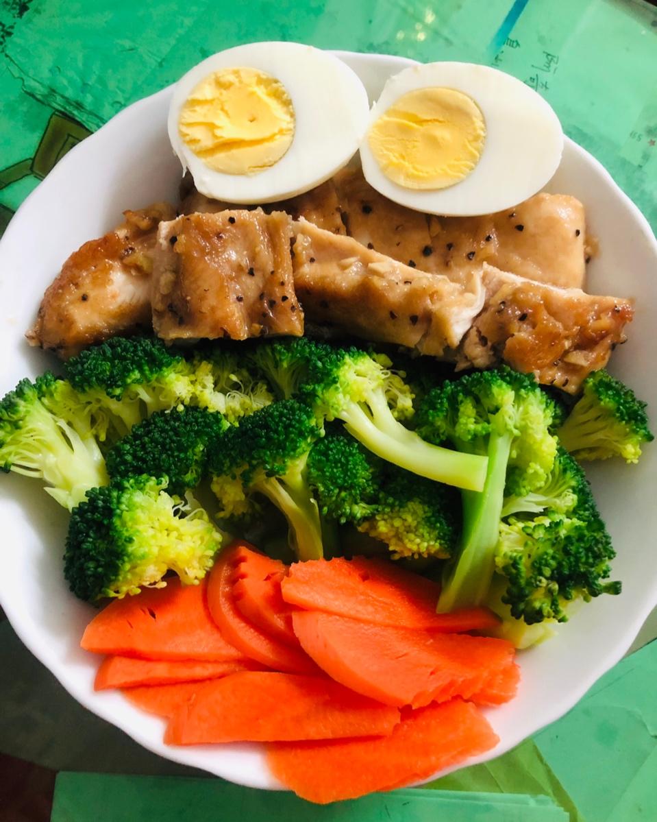 【嫩煎鸡胸肉】