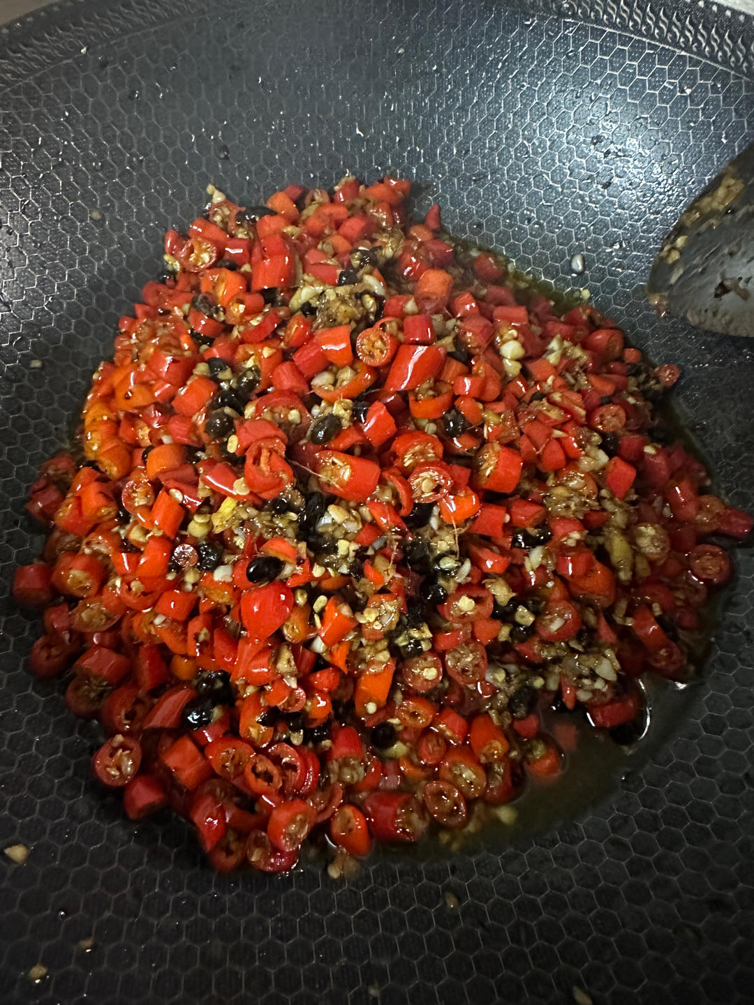 【蒜蓉辣椒酱】比烧烤店还好吃的自制辣酱