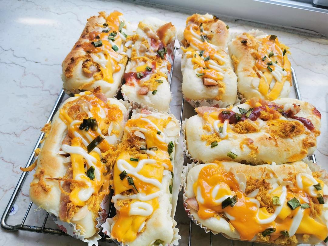 香葱芝士肠仔包（热狗面包）