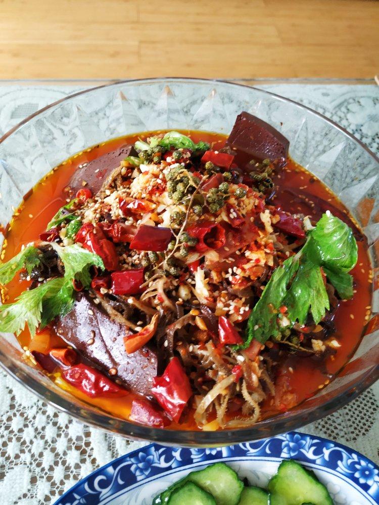 厨师长教你：“毛血旺”的家常做法，味道很棒先收藏起来