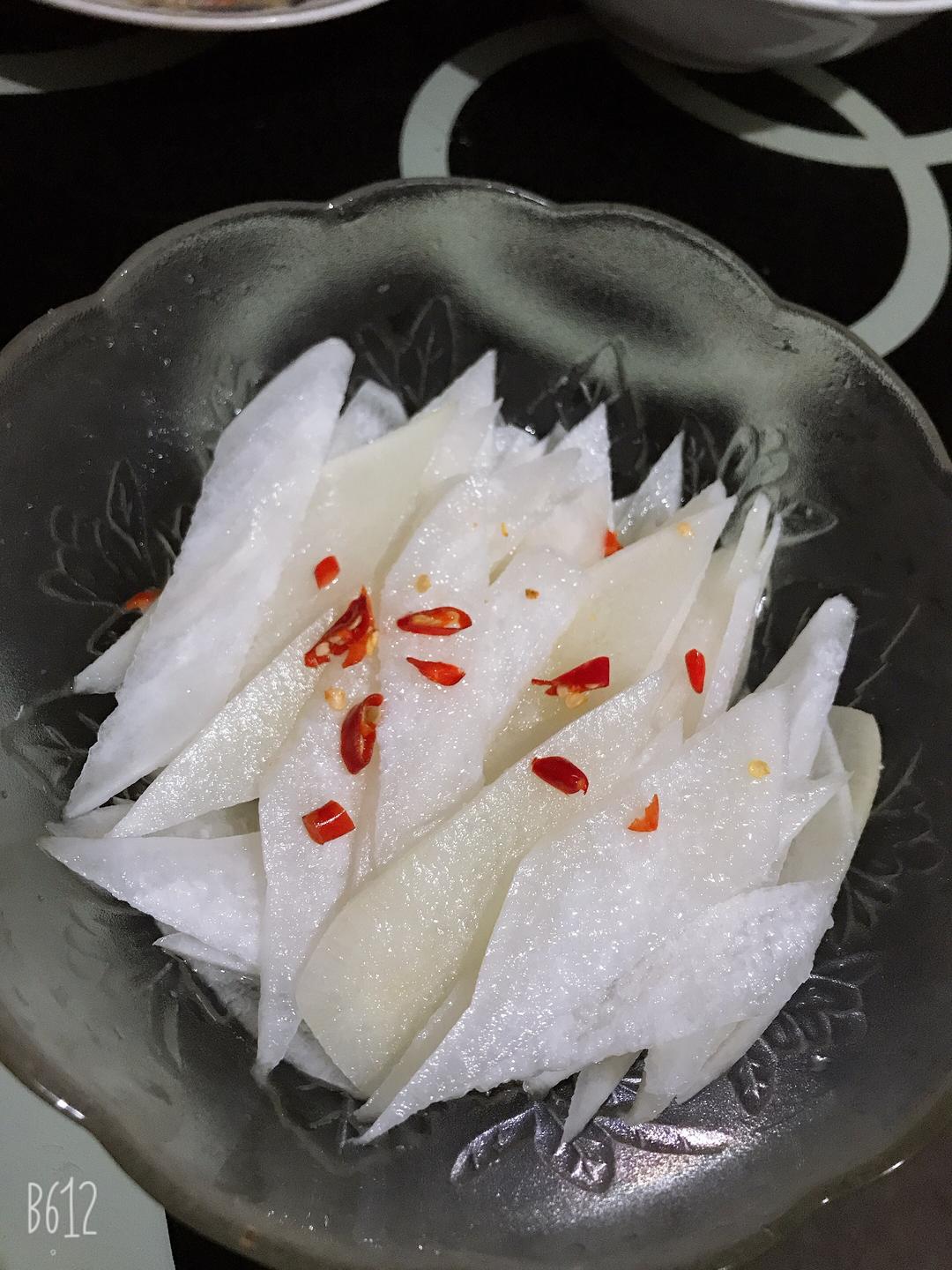 腌萝卜，一晚即成