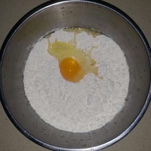 手擀鸡蛋拌面的做法 步骤1