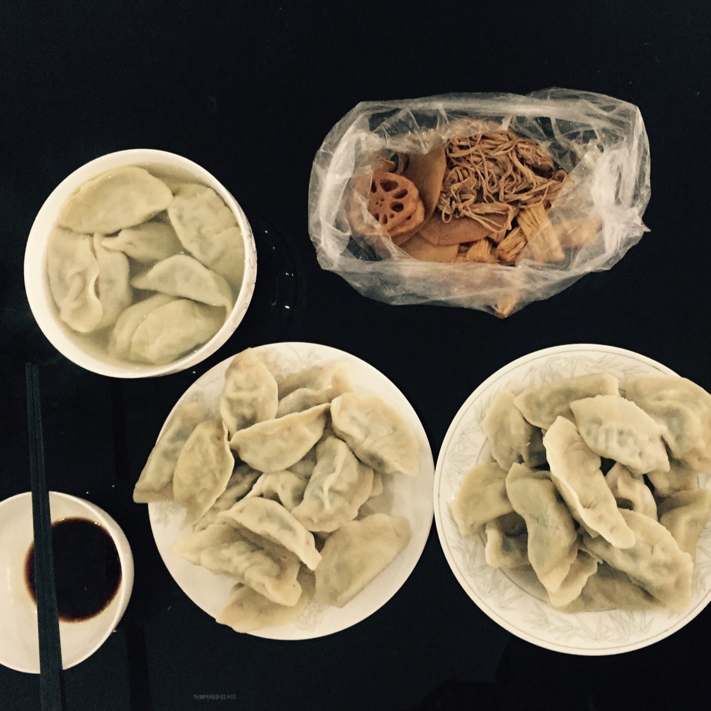 韭菜猪肉饺子(最简单最好吃又最多汁的饺子)