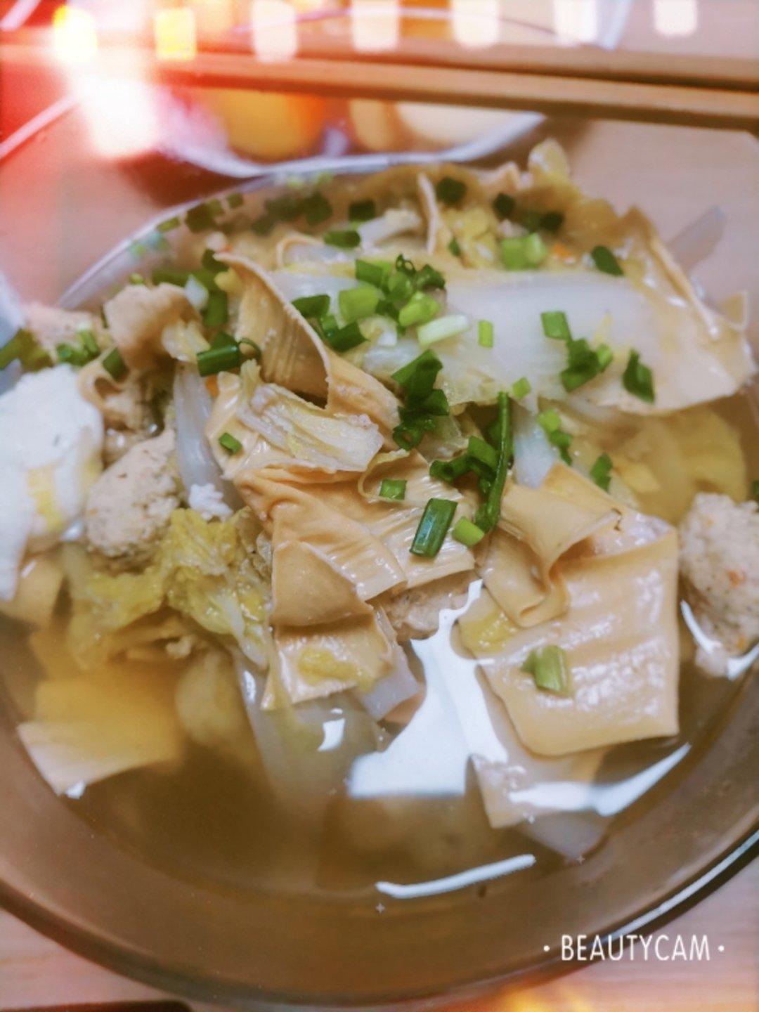 白菜鸡肉丸味增汤