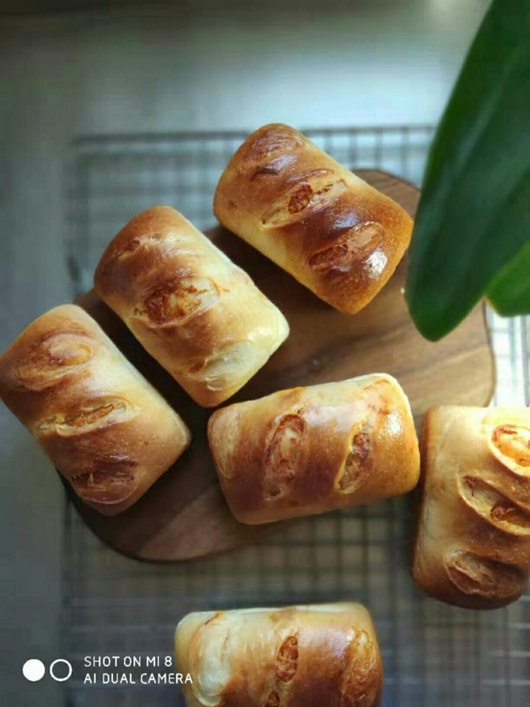 如棉花般松软的海苔肉松面包