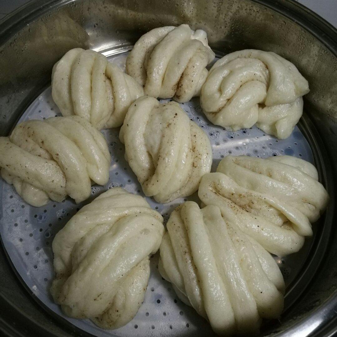葱油花卷 Steamed Roll