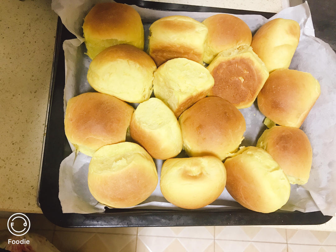 南瓜奶油小餐包（一次发酵）