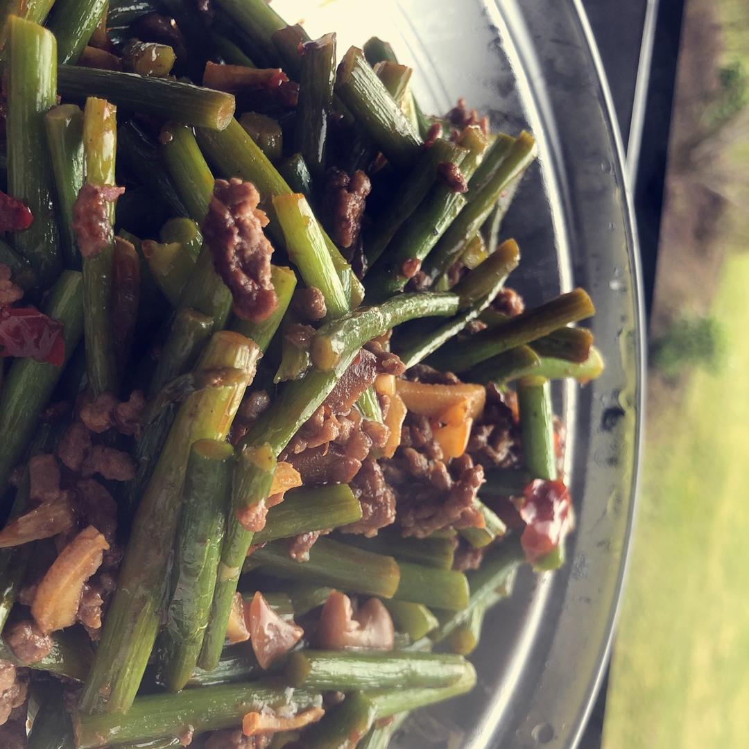 蒜薹炒肉丝