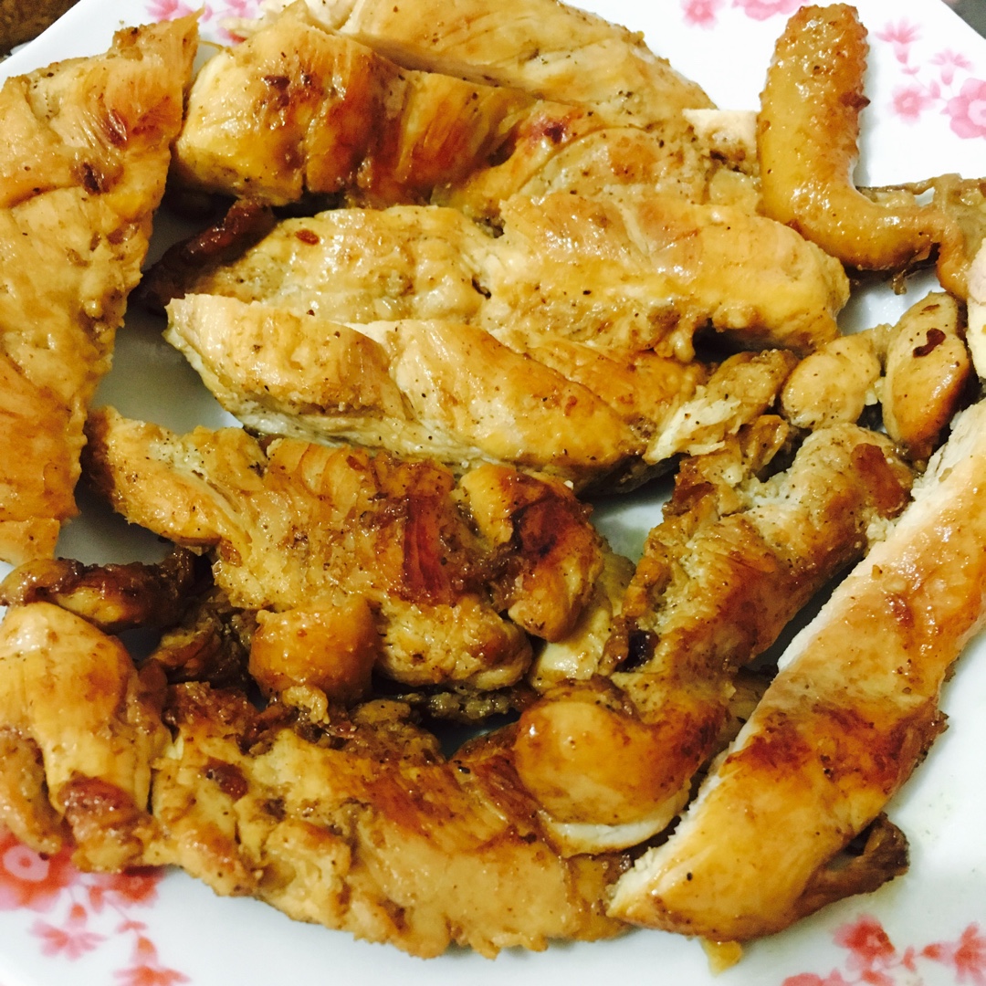 酷炫屌炸天好吃的煎鸡胸肉（香蒜蜂蜜煎鸡胸肉）