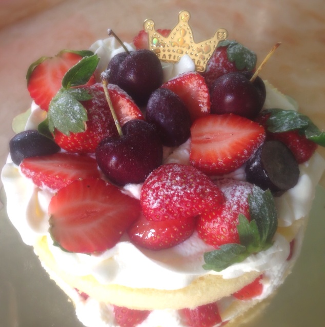 时下流行的鲜奶油戚风裸蛋糕