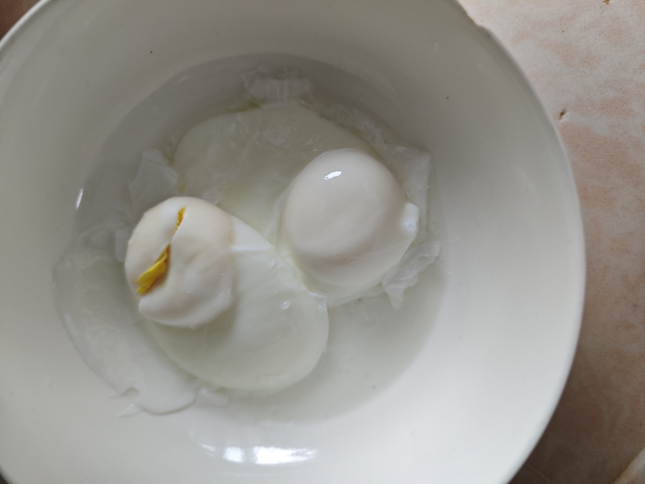轻松做出形状完整的水煮荷包蛋