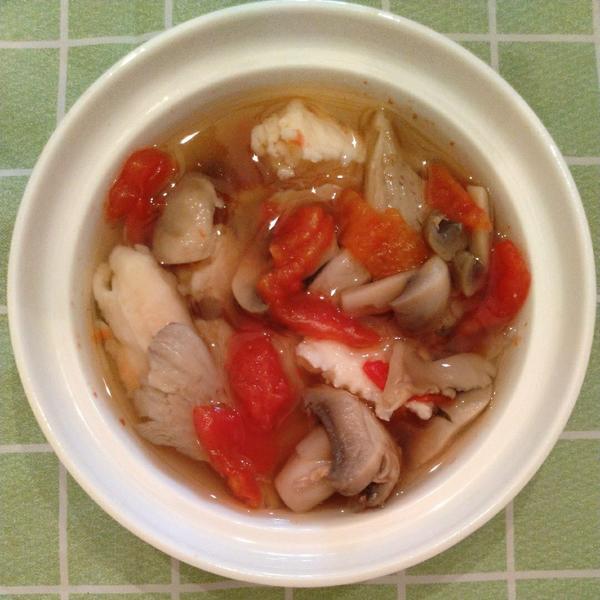 【食材包操作说明】奶香虾滑菌菇汤