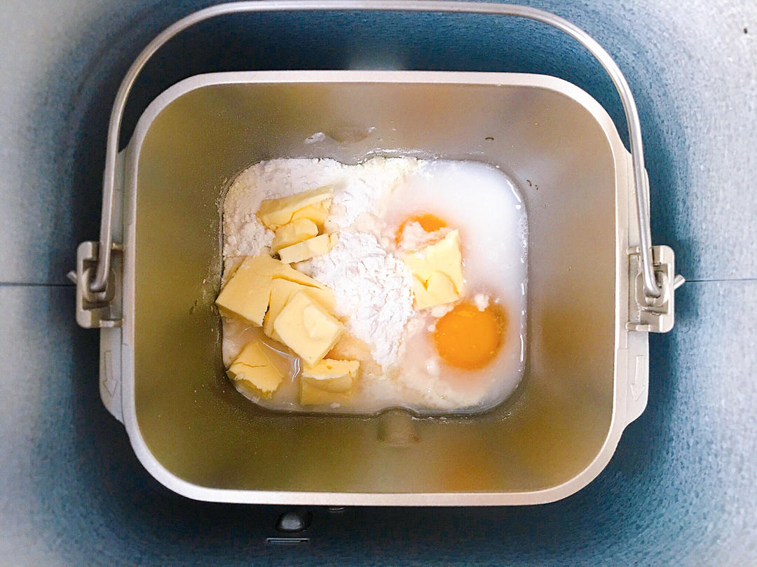 纯奶手撕吐司的做法 步骤1