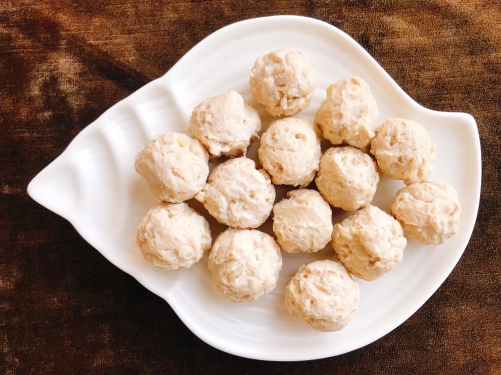 鸡肉丸子(含菌菇鸡丸汤做法)