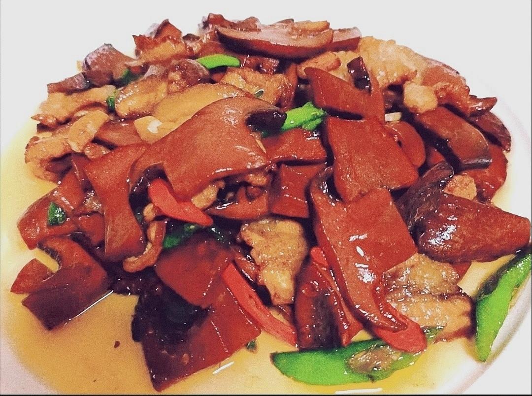 爆炒牛肝菌