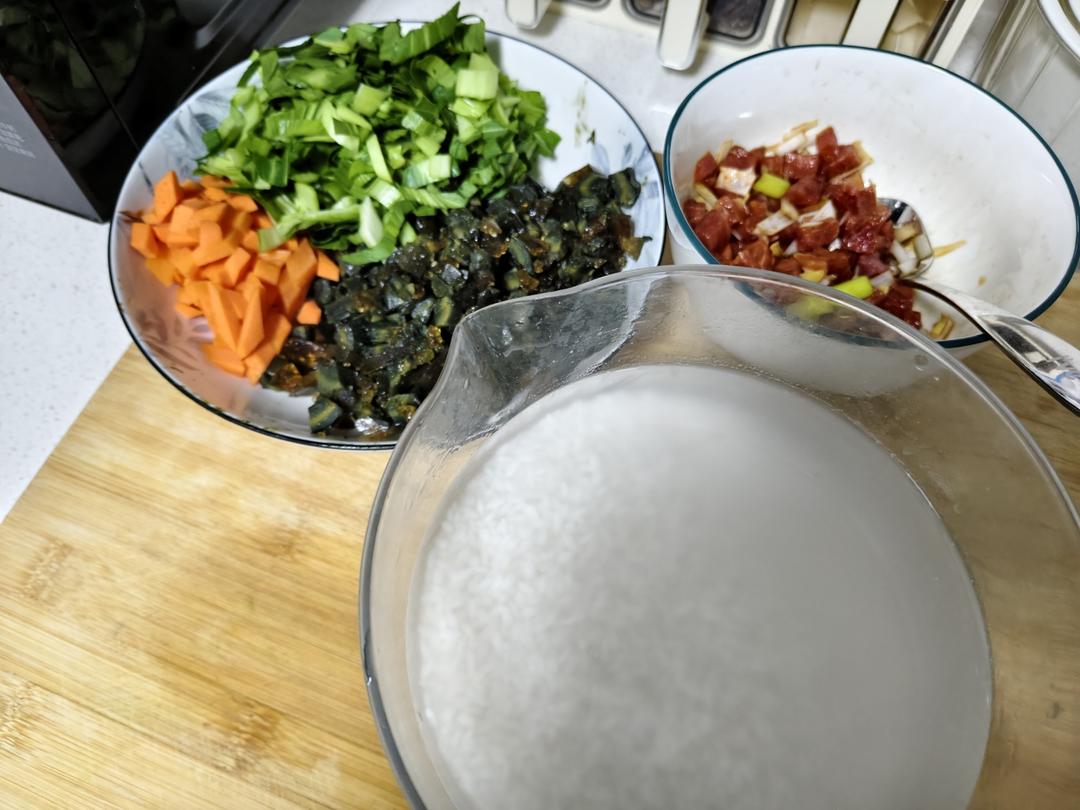 妈妈👩教我做的皮蛋瘦肉粥🥣简单快捷美味😋