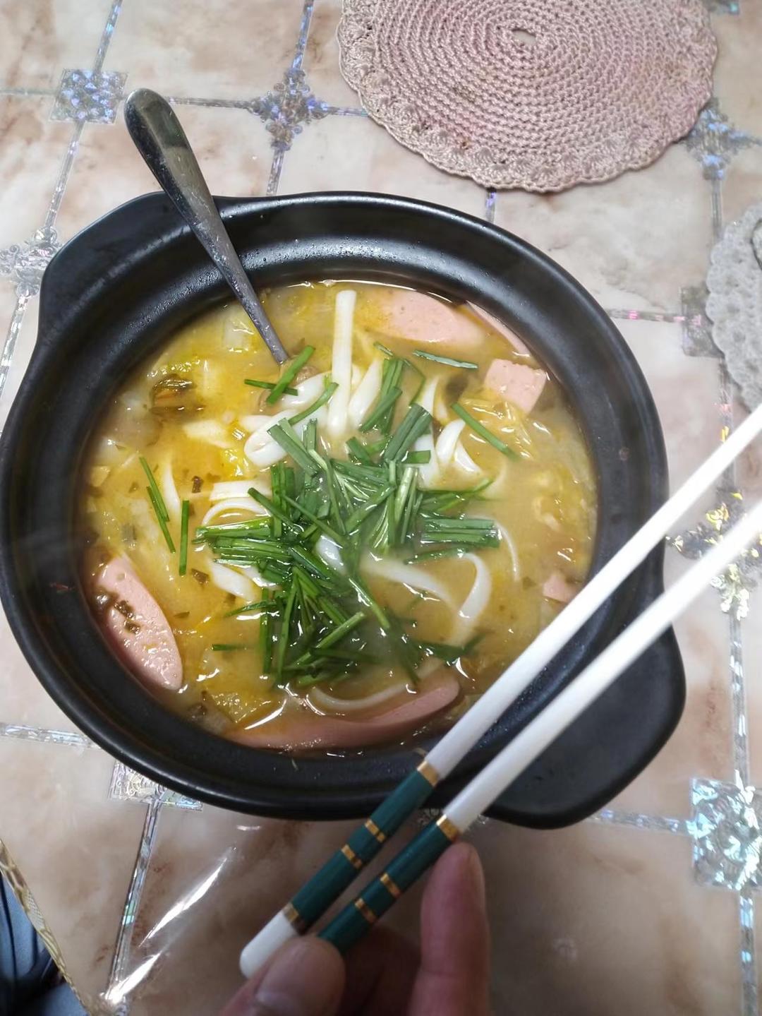 昆明小锅米线（视频在最后）