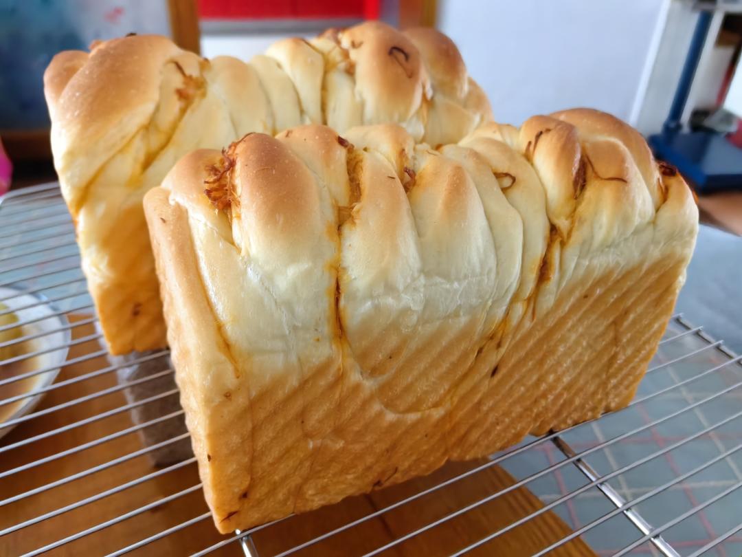 香葱肉松手撕吐司