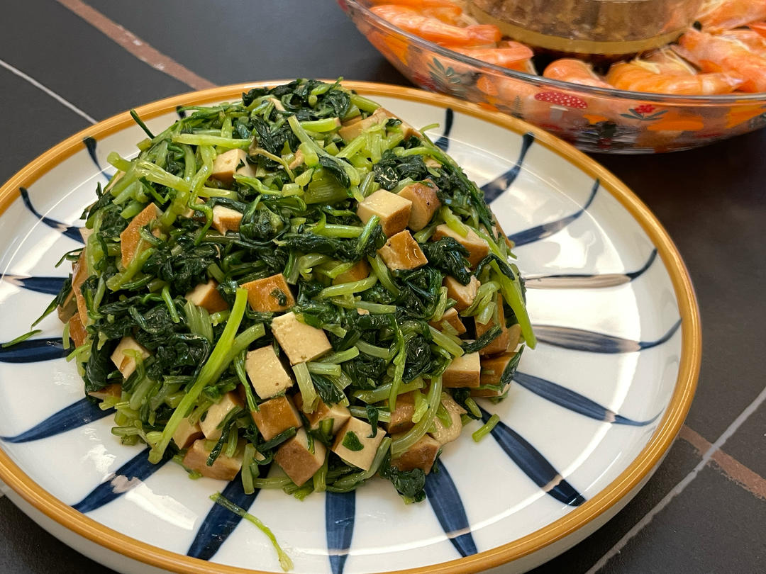 马兰头拌香干，舌尖上的春意一定要尝！