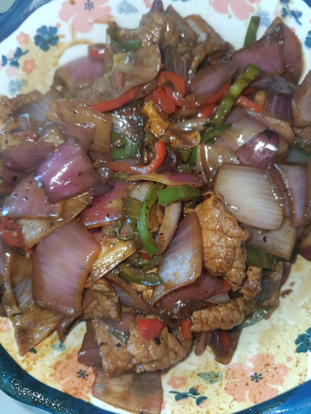色香味俱全的洋葱炒肉